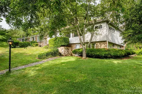 3 N Kensington Rd, Asheville, NC 28804