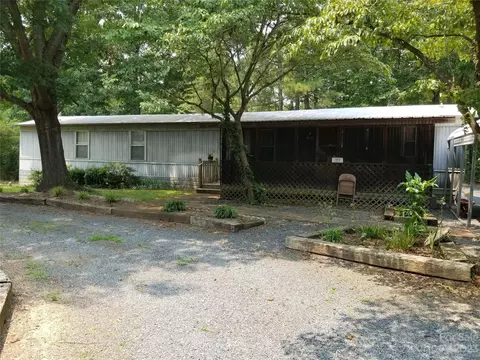 189 6th Ave, Badin Lake, NC 28127
