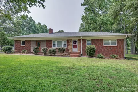 6615 Old Mt Holly Rd, Charlotte, NC 28214