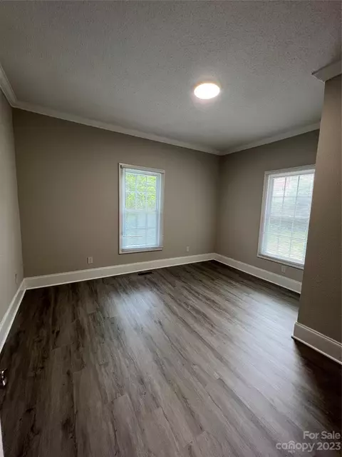 207 Flowe Ave, Kannapolis, NC 28083 photo 9
