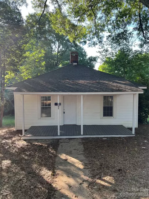 207 Flowe Ave, Kannapolis, NC 28083