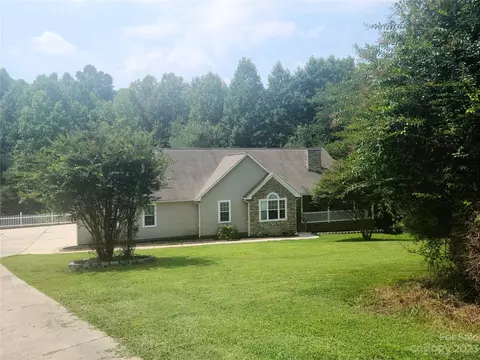 137 Sundance Cir, Statesville, NC 28625