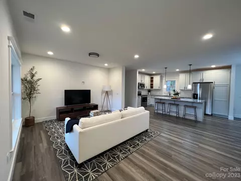 152 Cascade Ridge Rd, Fairview, NC 28730 photo 5