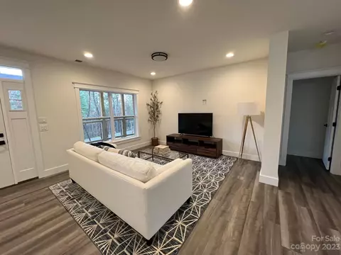 152 Cascade Ridge Rd, Fairview, NC 28730 photo 6