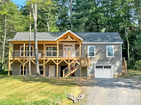 152 Cascade Ridge Rd, Fairview, NC 28730