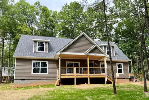 162 Cascade Ridge Rd, Fairview, NC 28730
