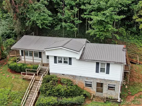 9 Alzena Rd, Sylva, NC 28779 photo 2