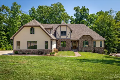 106 Bayern Crst, Morganton, NC 28655