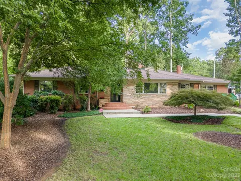 5527 Robinhood Rd, Charlotte, NC 28211