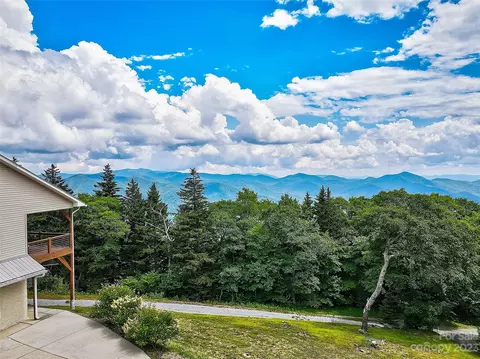4412 Greenspire Dr, Sylva, NC 28779