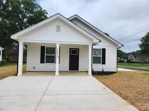 1613 Moose Rd, Kannapolis, NC 28083