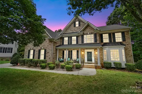 2901 Taviston Dr, Waxhaw, NC 28173