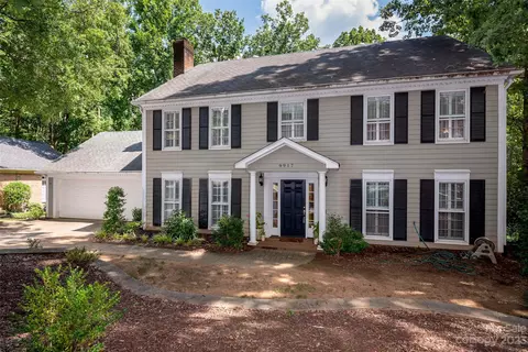 9917 Whitethorn Dr, Charlotte, NC 28277