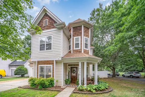 19245 Coachmans Trce, Cornelius, NC 28031