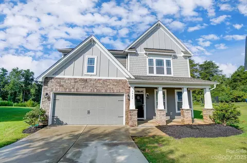 3982 Lake Breeze Dr, Sherrills Ford, NC 28673