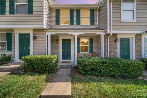 9628 Vinca Cir #D, Charlotte, NC 28213