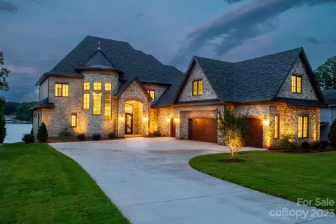 519 Isle Of Pines Rd, Mooresville, NC 28117