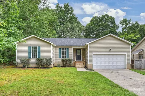 6723 Elgywood Ln, Charlotte, NC 28213