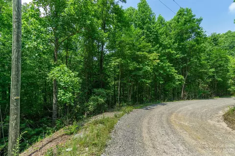 99999 Sand Branch Rd, Black Mountain, NC 28711