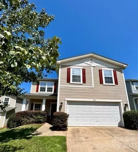 13014 Lake Erie Ln, Charlotte, NC 28273