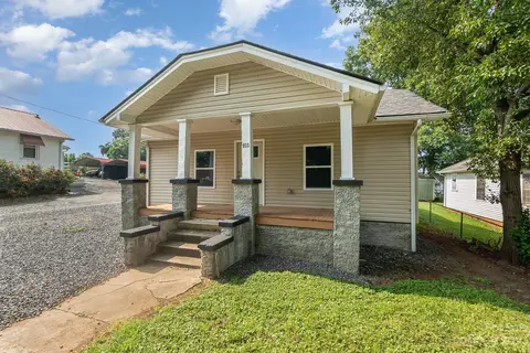 615 E St, Newton, NC 28658