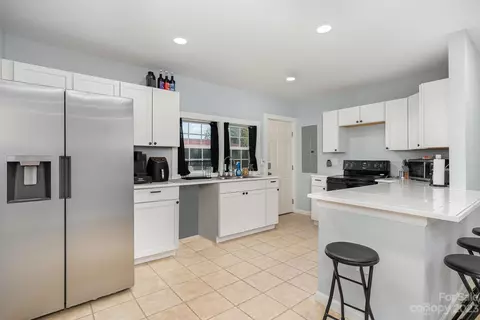615 E St, Newton, NC 28658 photo 5