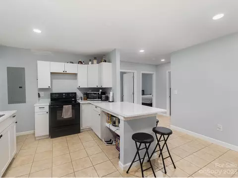 615 E St, Newton, NC 28658 photo 10