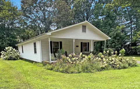 340 Kelly Ave, Mooresville, NC 28115