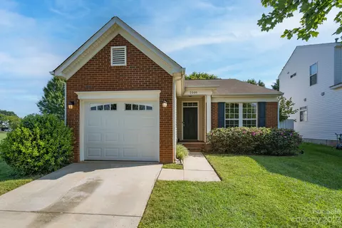 2001 Salmon River Dr, Monroe, NC 28110 photo 2