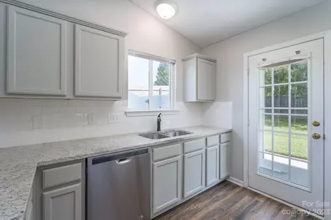2001 Salmon River Dr, Monroe, NC 28110 photo 8