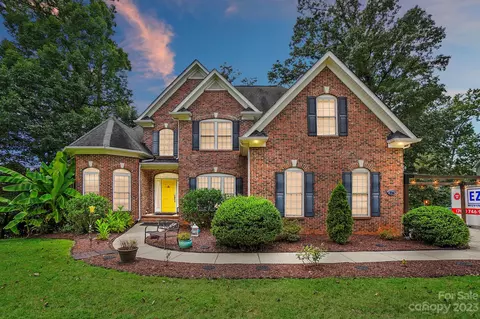 178 Secretariat Ln, Mooresville, NC 28117