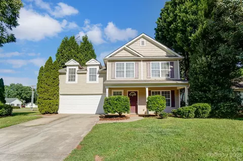 503 River View Dr, Lowell, NC 28098