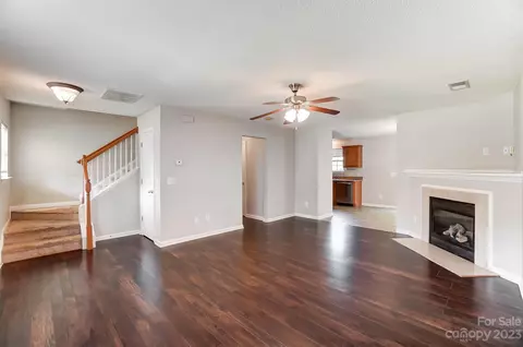503 River View Dr, Lowell, NC 28098 photo 5