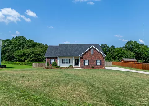 2707 Falling Leaf Ct, Monroe, NC 28110 photo 2