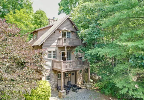 48 Cheshire Dr, Black Mountain, NC 28711