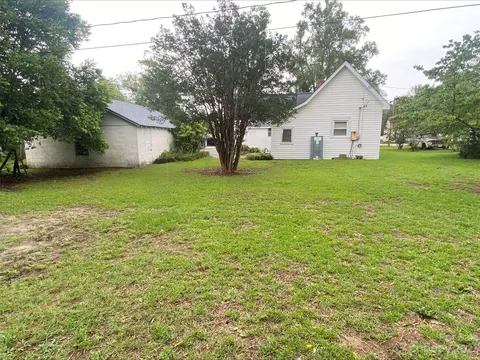 145 E 4th St, Kershaw, SC 29067 photo 2