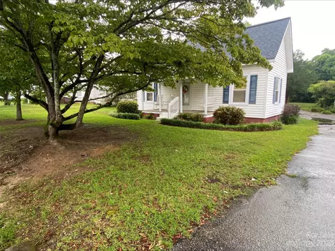 145 E 4th St, Kershaw, SC 29067