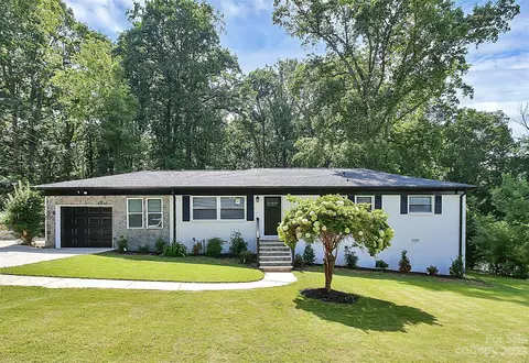4937 Hoover Dr, Charlotte, NC 28269