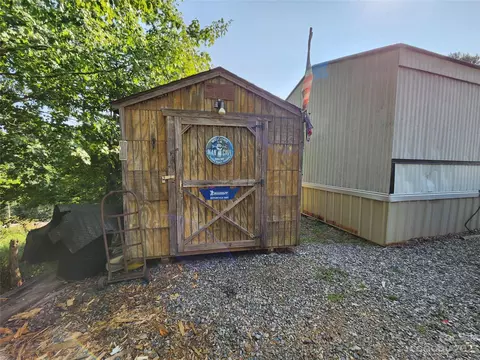 84 Miller Rd, Marshall, NC 28753 photo 11