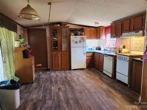 84 Miller Rd, Marshall, NC 28753 photo 2
