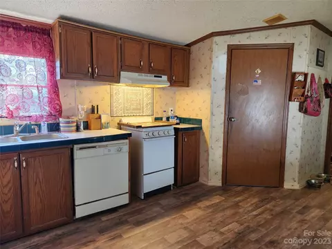 84 Miller Rd, Marshall, NC 28753 photo 3