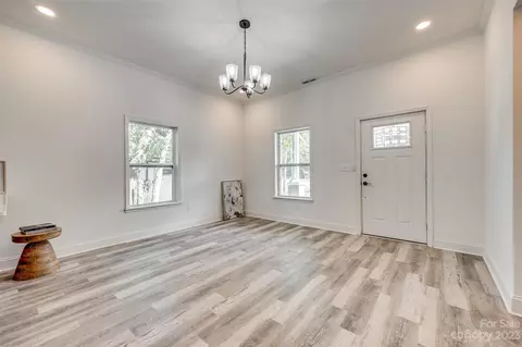 302 Cedar St, Lancaster, SC 29720 photo 5