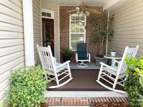 283 Garnet Ct, Fort Mill, SC 29708 photo 2