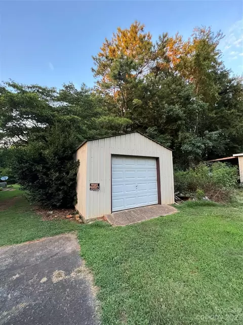 115 Holiday Dr, Salisbury, NC 28146 photo 7