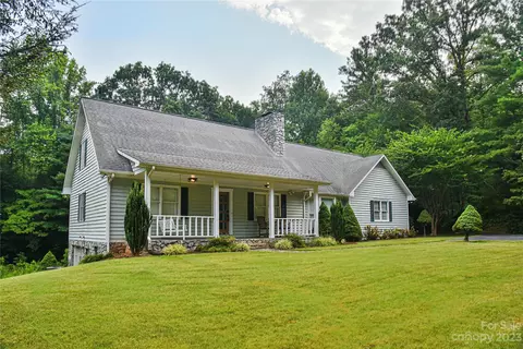 477 Sugar Hollow Rd, Fairview, NC 28730