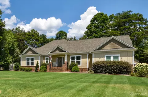 5252 Ridge Lane Cir, Sherrills Ford, NC 28673