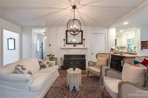 6424 Park Rd, Charlotte, NC 28210