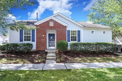 9145 Meadowmont View Dr, Charlotte, NC 28269