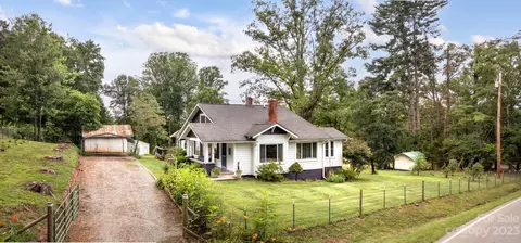 41 Lindsey Rd, Candler, NC 28715