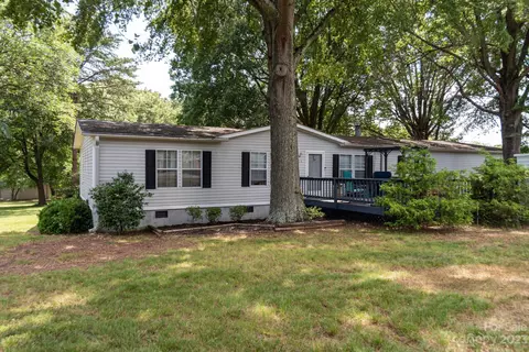 129 Foursquare Rd, Mooresville, NC 28115